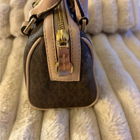 Michael Kors Mini Bag in Brown and Pink - Picture 3 of 4